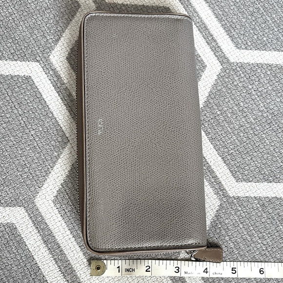 Tumi Zip-Around Wallet - Picture 2 of 4